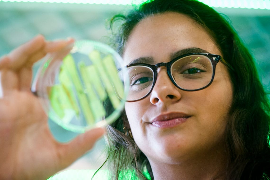 A pesquisadora Juliana Estradioto tem direito a um asteroide para chamar de seu!
